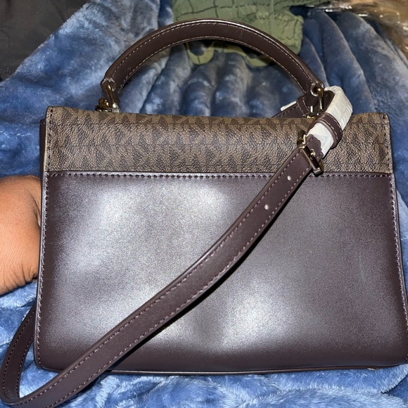 🌺⭐️🌺 HP 🌺⭐️🌺NWOT— Michael Kors crossbody 🌺⭐️🌺 - Picture 9 of 13